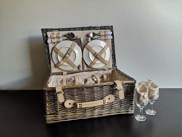 Picknick Koffer | 4 Personen | Weidenkorb grau | Picknick | Sommer | Geschenkidee 