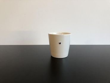 Tasse ohne Henkel | weiss & schwarz | mit Herz | Geschirr 