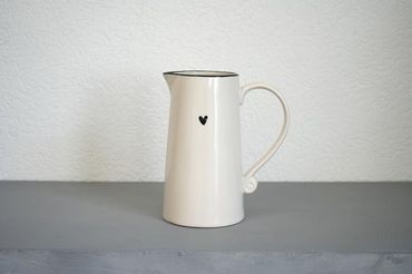 Krug gross | weiss & schwarz | mit Herz | Geschirr | 1.5L