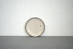 Teller | weiss & schwarz gestreift | mit grauem Herz | Geschirr | ø 12.5cm
