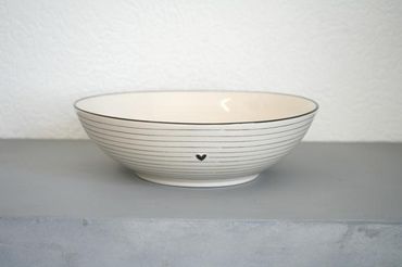 Schüssel | weiss & schwarz gestreift | mit grauem Herz | Salatschüssel | Geschirr | ø 30cm