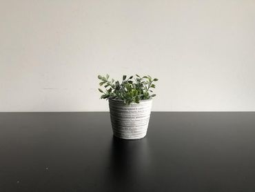 Blumentöpfli (ohne Inhalt) | Dolomit - Grau | Rillenstrukur | Pflanzentopf | Wohnaccessoire