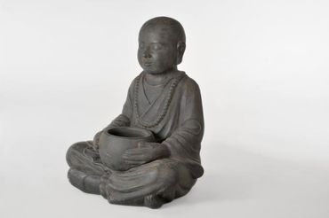 Buddha sitzend, Terracotta, winterhart, stone