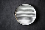 Teller | weiss & schwarz gestreift | Stripes | Geschirr | ø 9cm