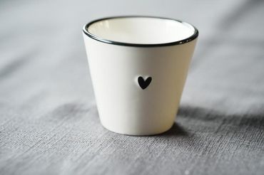 Espresso Tasse | weiss & schwarz | mit Herz | Geschirr 
