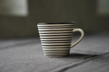 Espresso Tasse mit Henkel | weiss & schwarz gestreift | Stripes | Geschirr