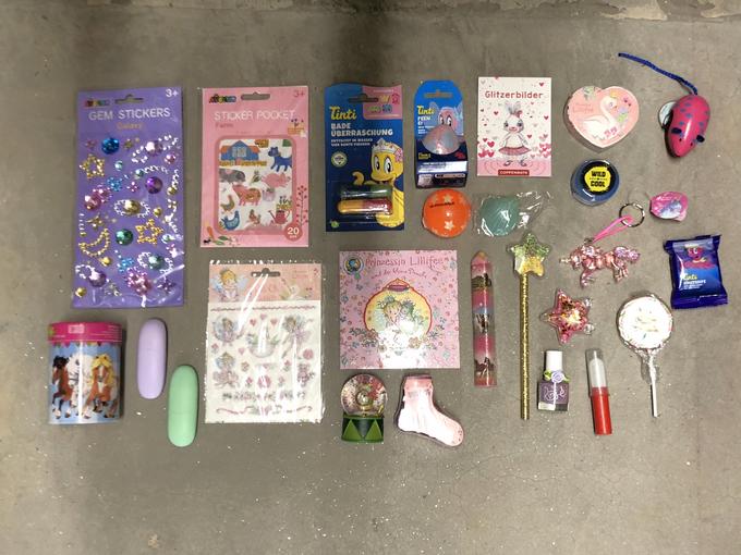 komplett gefülltes Adventshüsli für Mädchen 6-8 Jahre