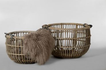 Rattan-Korb grau gestäbt
