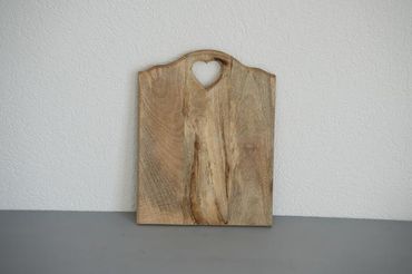 Holzbrett | mit Herzgriff | Dekoration | Küche | Valentinstag