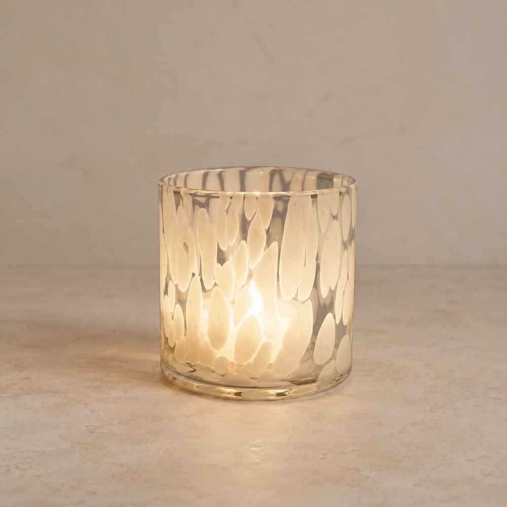 Teelichtglas weiss gemustert | stilvolle Kerzendeko | Glaswindlicht Weiss | Teelicht modern